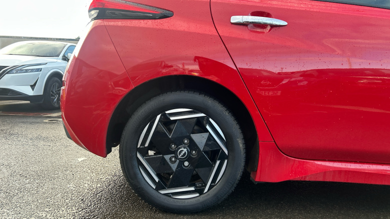 Nissan LEAF 110kW Acenta 39kWh 5dr Auto Electric Hatchback